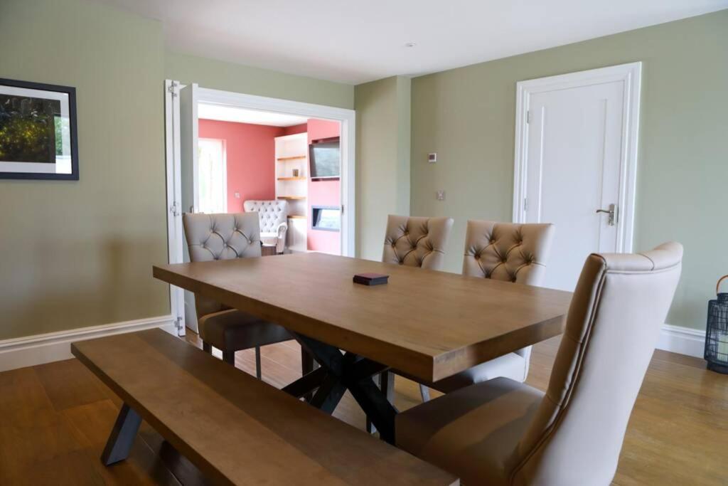 5* Self Catering Villa Nenagh Bagian luar foto