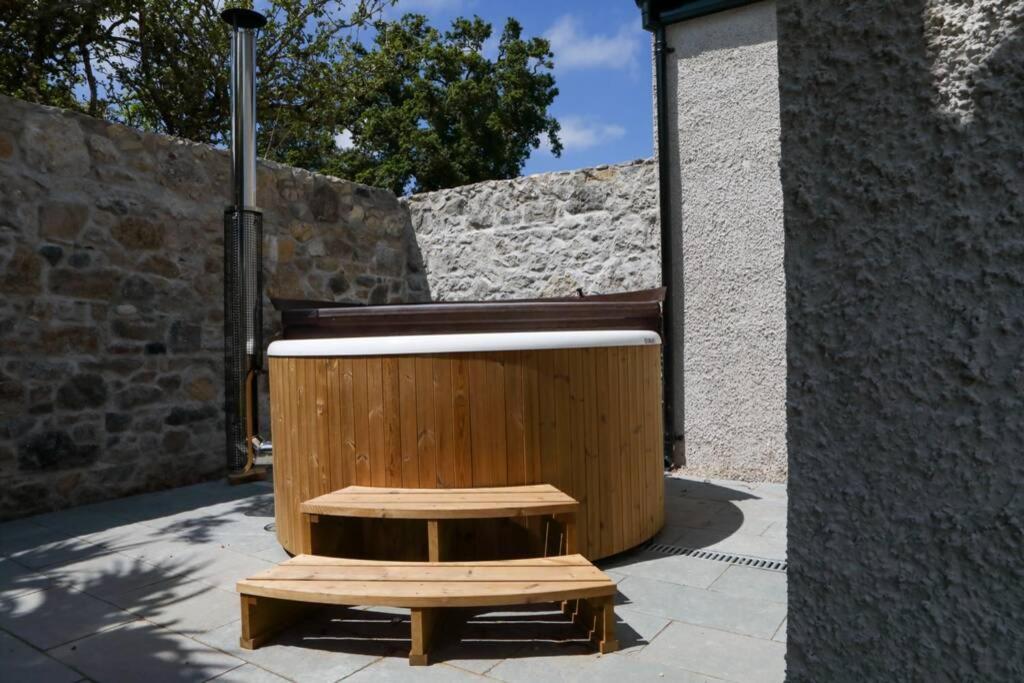 5* Self Catering Villa Nenagh Bagian luar foto